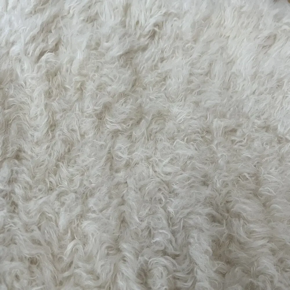 Unbranded Off White Sheepskin Small Area Rug 26'' x 12''